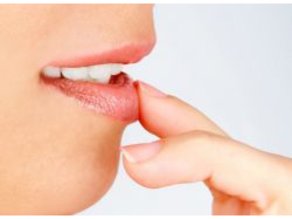 Фото 1. Можно ли увеличивать губы при ревматоидном артрите?